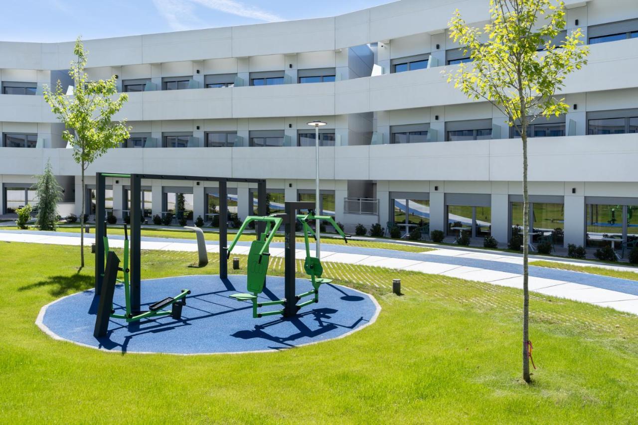 Student Experience Madrid Pozuelo - Luxury Hostel 포주엘로데알라르콘 외부 사진